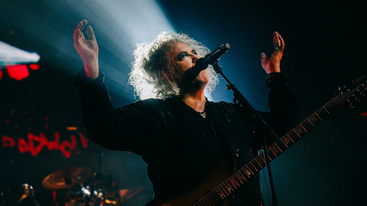 The Cure: The Show of a Lost World