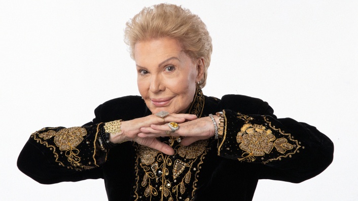 Mucho Mucho Amor: The Legend of Walter Mercado