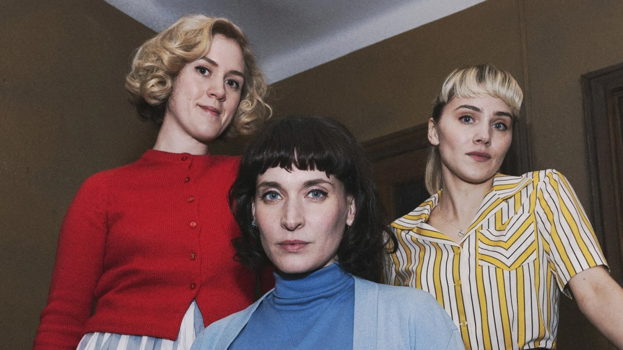 Diary of a Ditched Girl: Season 1