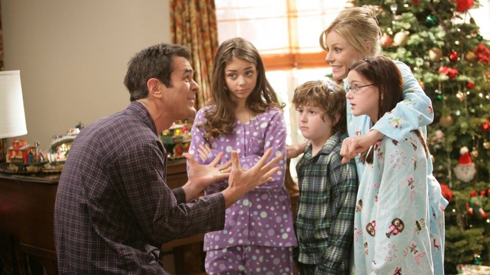 Modern Family Season 1 Episode 1 Watch Online